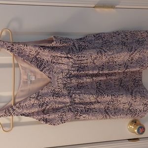 Garnet Hill sleeveless silk blouse size 6 with full side zipper.